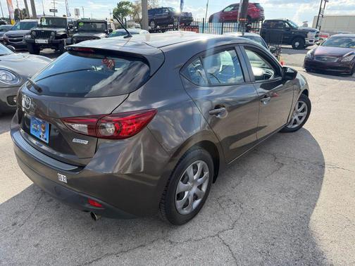 2015 Mazda Mazda3 i Sport