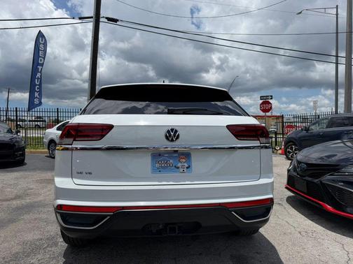 White 2023 Volkswagen Atlas Cross Sport 3.6L V6 SE w/Technology