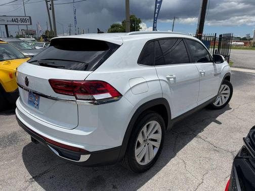 White 2023 Volkswagen Atlas Cross Sport 3.6L V6 SE w/Technology