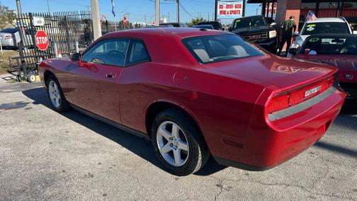2010 Dodge Challenger SE
