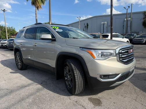 2017 GMC Acadia SLT-1