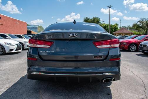 2020 Kia Optima LX