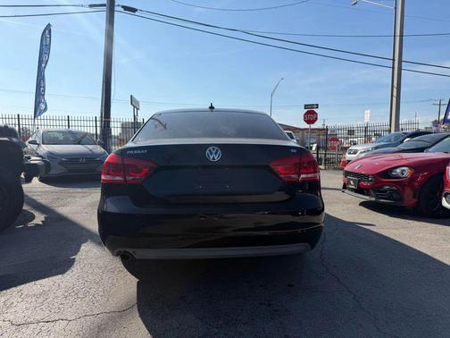 2013 Volkswagen Passat 2.5 SE