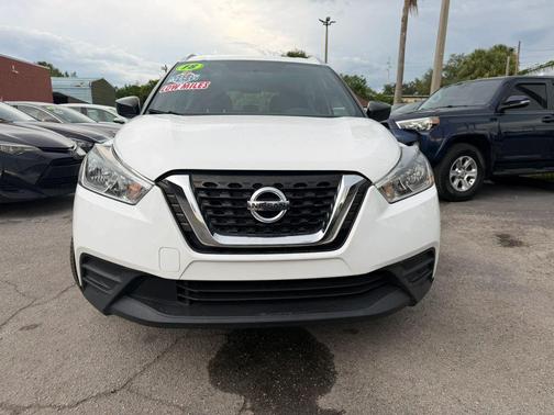 2018 Nissan Kicks S