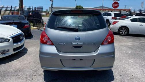 2012 Nissan Versa 1.8 SL