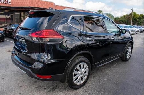 2017 Nissan Rogue S