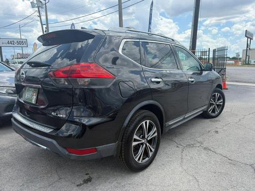 2017 Nissan Rogue SL