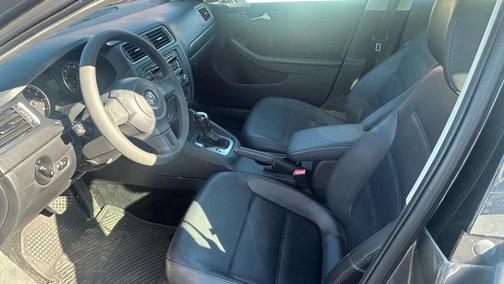 2014 Volkswagen Jetta Auto SE