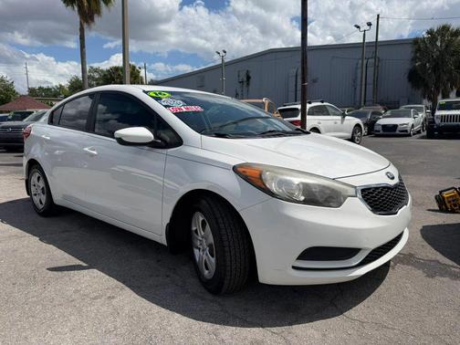 Clear White 2016 Kia Forte LX