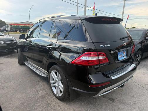 Black 2014 Mercedes-Benz M-Class 4MATIC