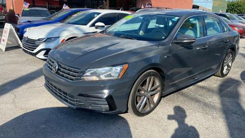 2017 Volkswagen Passat 1.8T R-Line w/Comfort