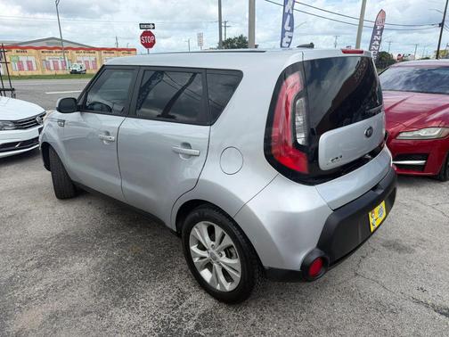 Silver 2015 Kia Soul +