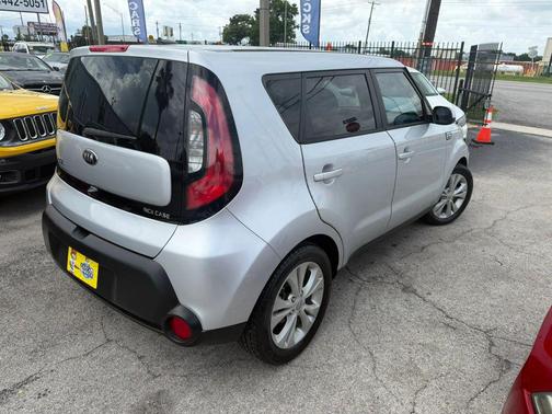 Silver 2015 Kia Soul +