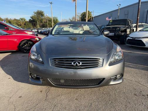 2015 INFINITI Q60 Base