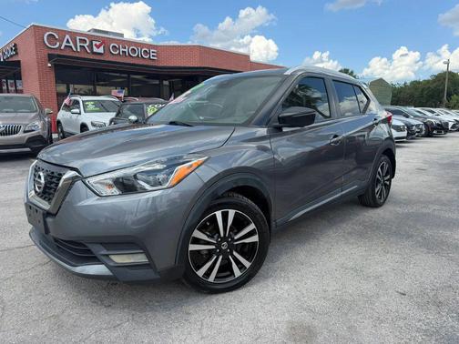 2020 Nissan Kicks SR