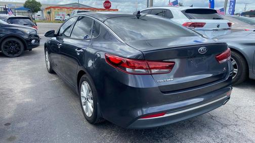 2018 Kia Optima S