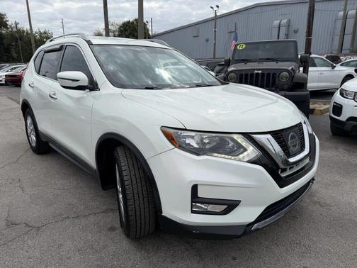 2017 Nissan Rogue SV