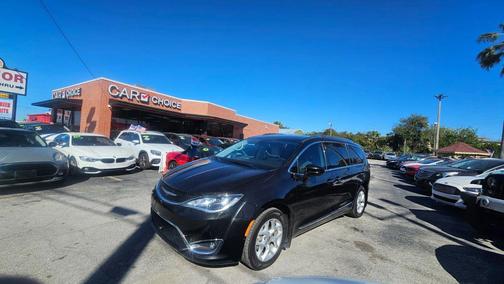 2018 Chrysler Pacifica Touring-L