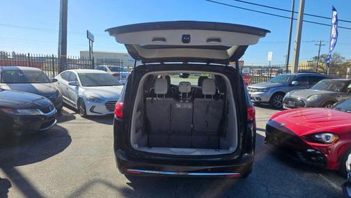 2018 Chrysler Pacifica Touring-L