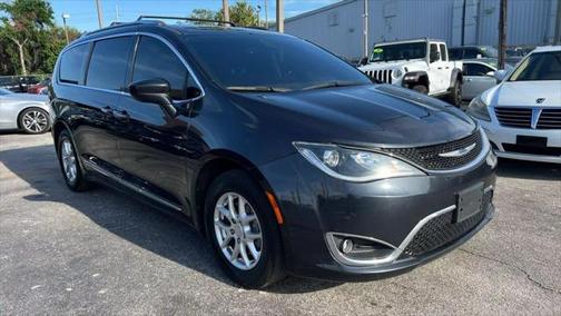 2020 Chrysler Pacifica Touring L