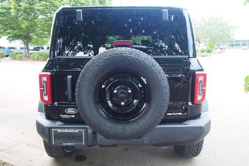 Shadow Black 2026 Ford Bronco Outer Banks
