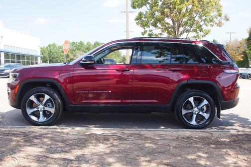 2023 Jeep Grand Cherokee BASE