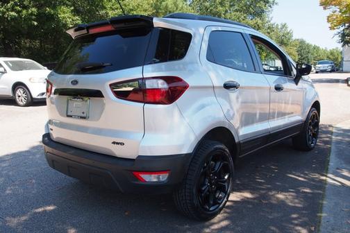 2022 Ford EcoSport SES