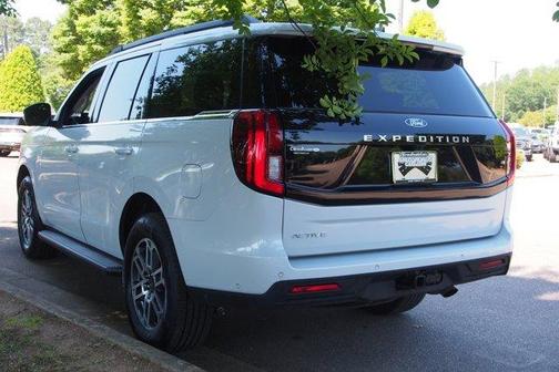 Silver Metallic 2025 Ford Expedition Active