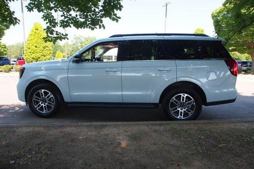 Silver Metallic 2025 Ford Expedition Active