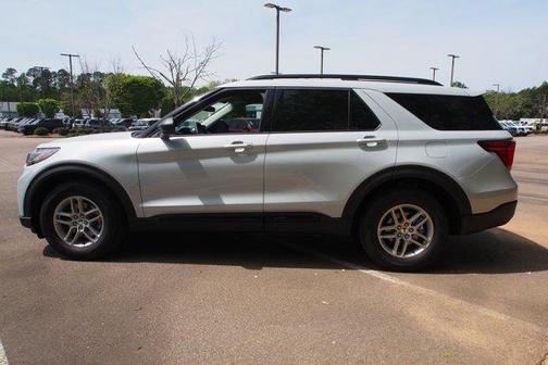 White 2026 Ford Explorer Active