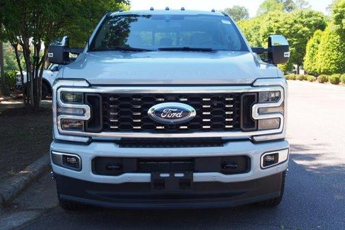 Avalanche 2026 Ford F-350 Platinum