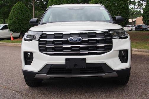 White Metallic 2026 Ford Explorer Active
