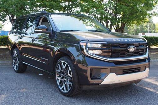 Gray Metallic 2025 Ford Expedition Platinum