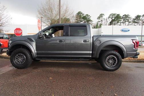 2020 Ford F-150 Raptor