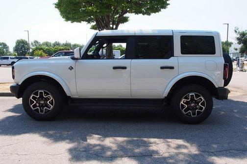 Oxford White 2026 Ford Bronco Outer Banks