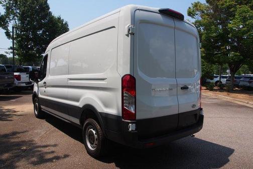 2025 Ford Transit-250 148 WB Medium Roof Cargo