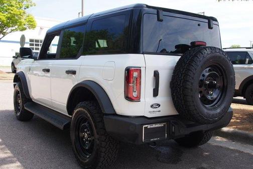 Oxford White 2026 Ford Bronco Outer Banks