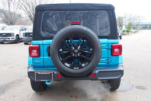 2024 Jeep Wrangler SAHARA