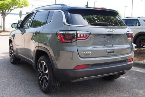 Sting Gray Clearcoat 2022 Jeep Compass Limited