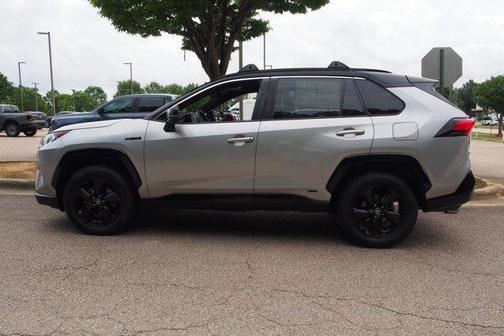 Silver Sky Metallic 2019 Toyota RAV4 Hybrid XSE