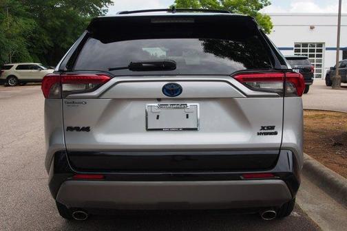 Silver Sky Metallic 2019 Toyota RAV4 Hybrid XSE