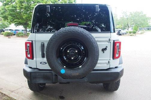 Avalanche 2026 Ford Bronco Outer Banks