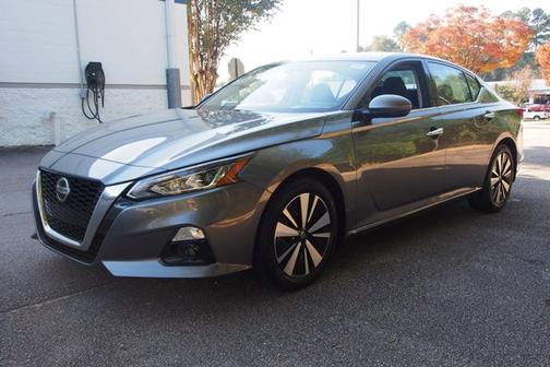 2020 Nissan Altima 2.5 SV