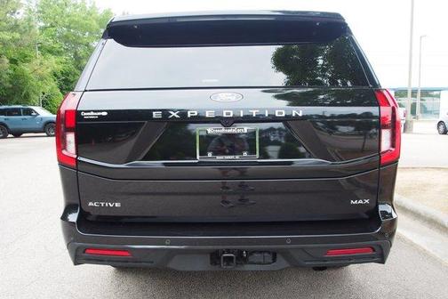 Black Metallic 2025 Ford Expedition Max Active