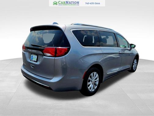 2018 Chrysler Pacifica Touring-L