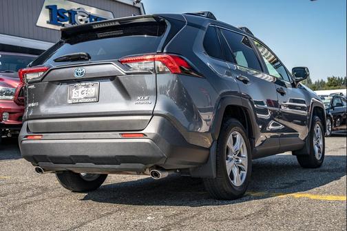 2023 Toyota RAV4 Hybrid XLE