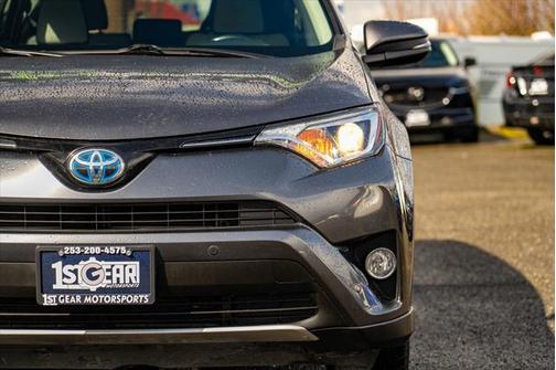 2018 Toyota RAV4 Hybrid XLE