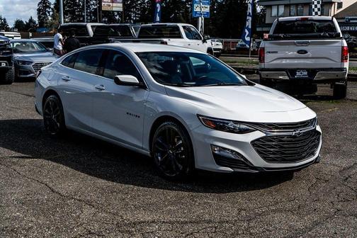Summit White 2024 Chevrolet Malibu 1LT