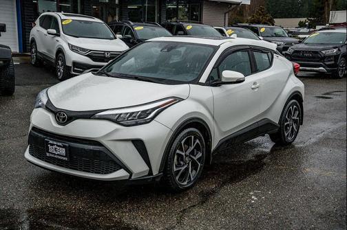 Blizzard Pearl 2021 Toyota C-HR XLE