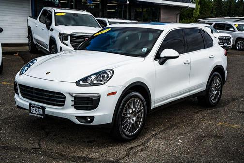 White 2016 Porsche Cayenne Cayenne